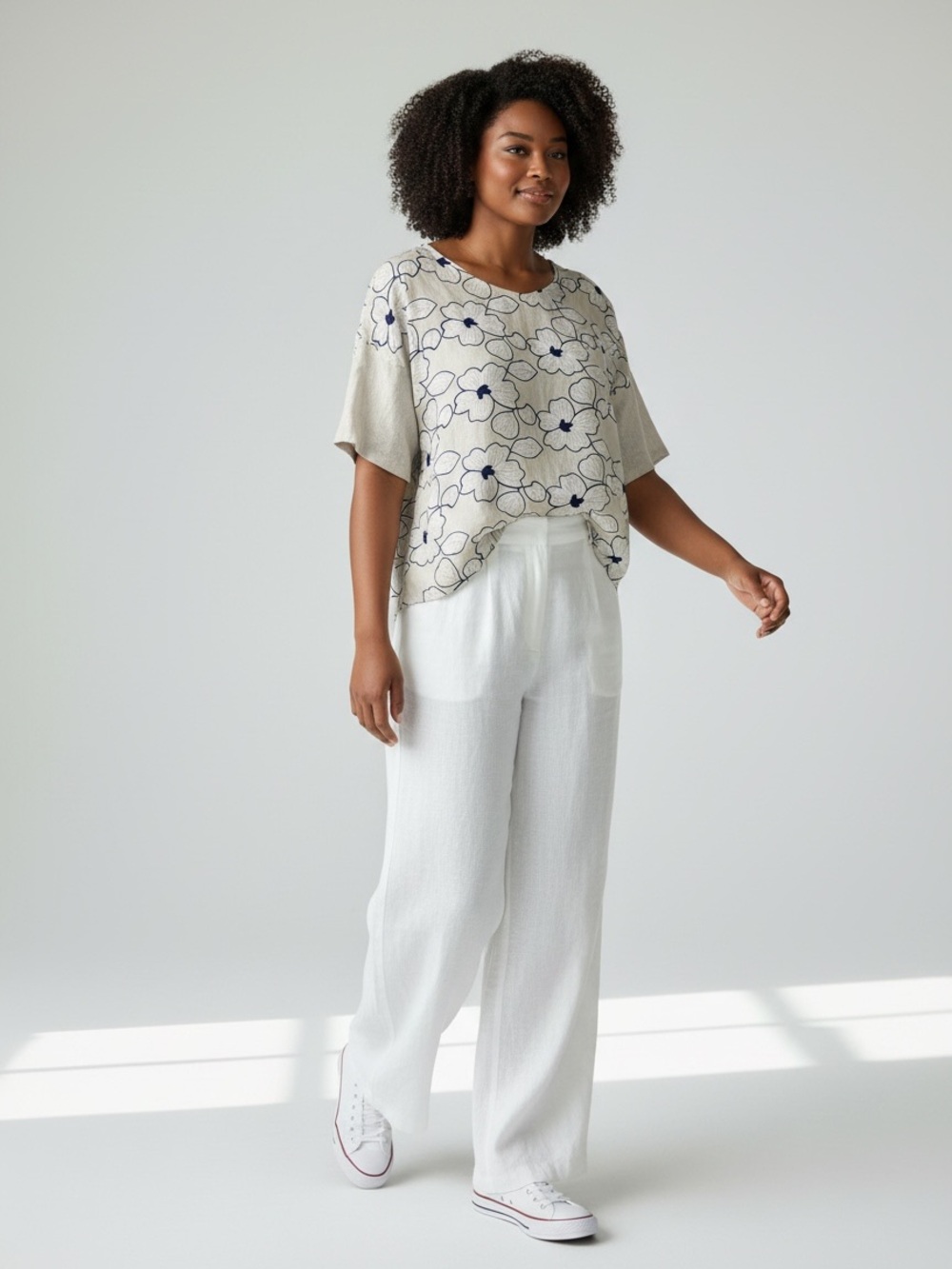 100% Linen Floral Embroidered Short Sleeve Top - Cream/Navy Size L